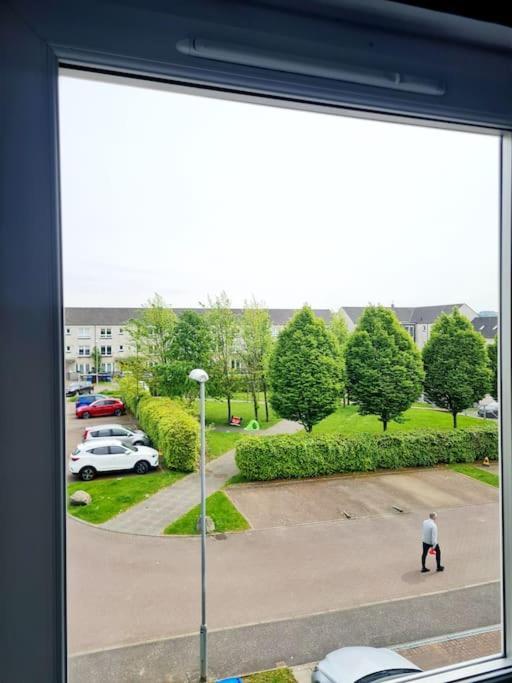 Spacious 5Bed House, Free Parking, No Party ! Glasgow Buitenkant foto